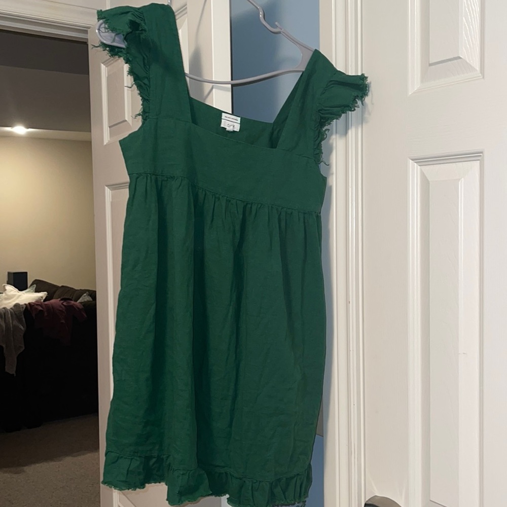 Super cute hunter green summer dress from Aerie with pockets 😍
